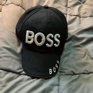 Women’s “Boss” hat black. Same condition as boughten